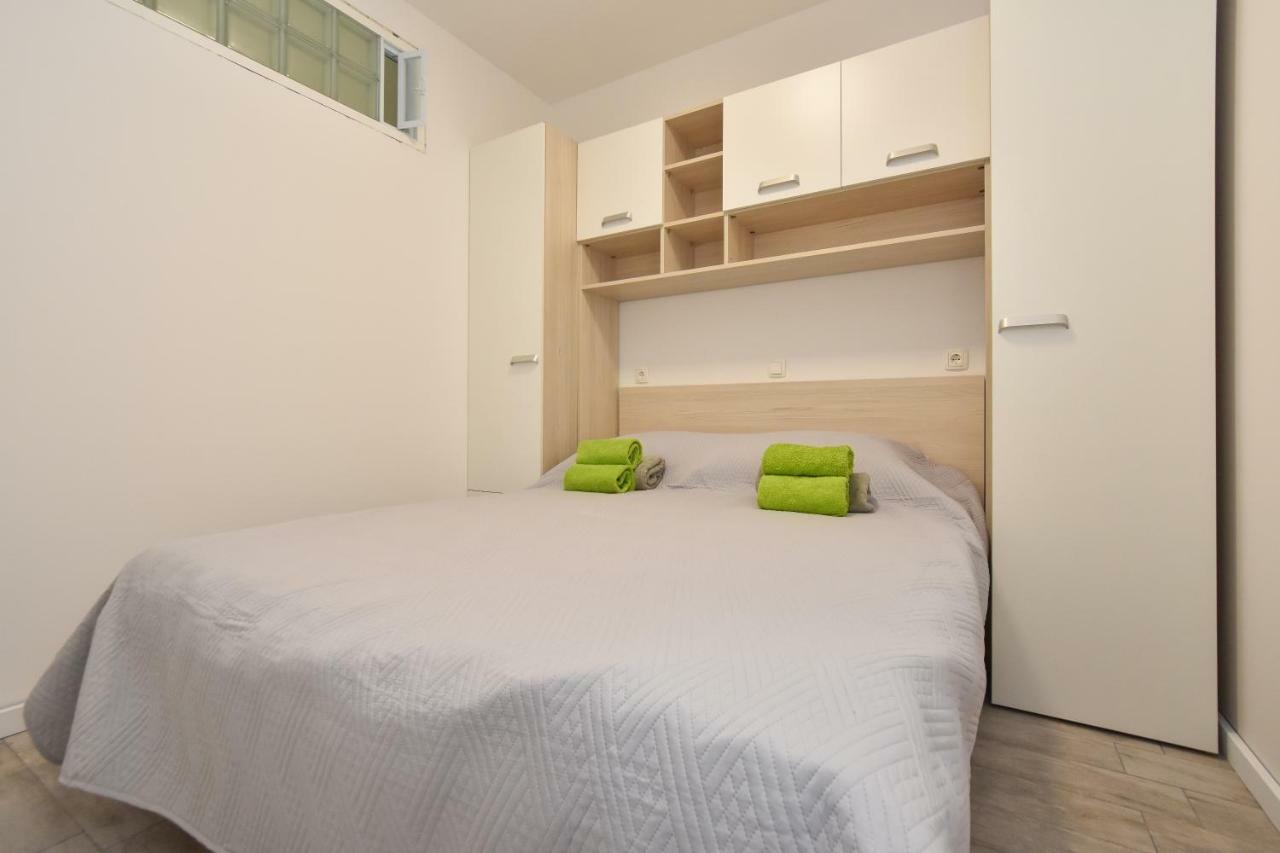 Apartmani Iva&Ante Dugi Rat Exterior photo